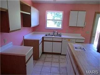 4th image of 109 Glenbarr Ct