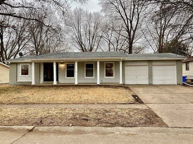1st image of 2344 Blue Heron Dr