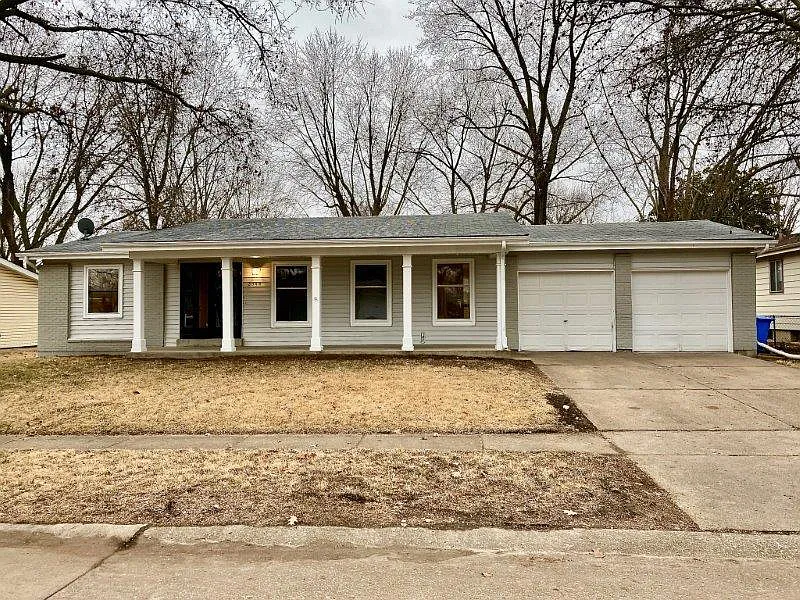 2344 Blue Heron Dr photo 1
