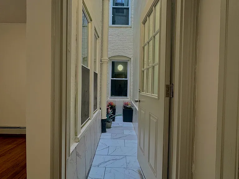 584 W Boylston St #2L — Photo 8