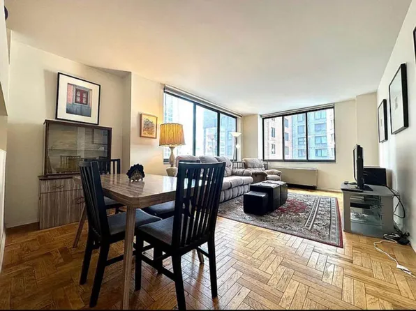 62 West 62nd Street image 3 of 15