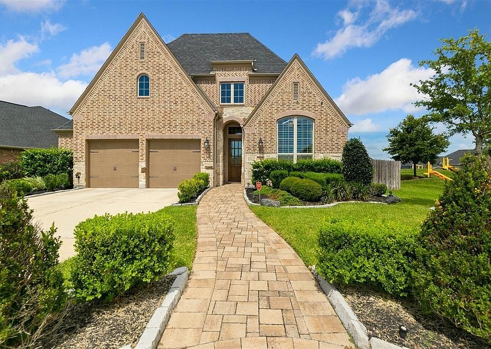 1st image of 7831 Lago River Ln