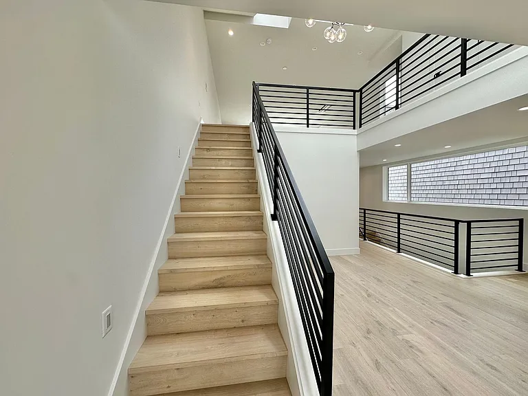 507 Galer St — Photo 12
