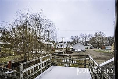 2nd image of 907 W Main St