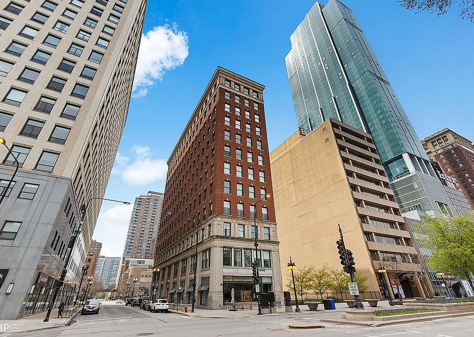 1st image of 888 S Michigan Ave Unit 903