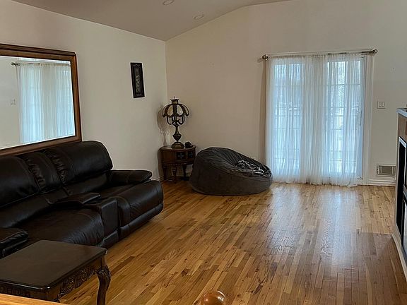 4th image of 97 Bowdoin St #2