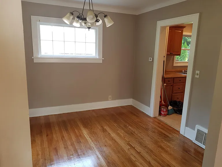 1523 Gainey Ave — Photo 5