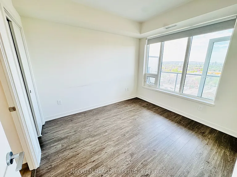 212 King William St #1220 — Photo 14