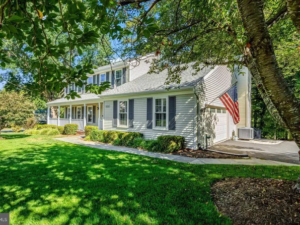 9524 Oak Stream Ct, Fairfax Station, VA 22039