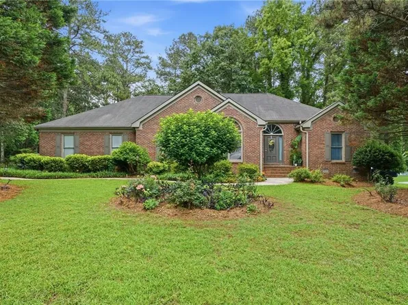 1286 Lake Forest Ln, McDonough, GA 30253