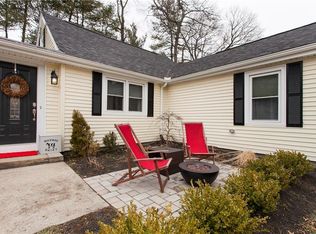 3 W Scenic View Dr, Johnston, RI 02919
