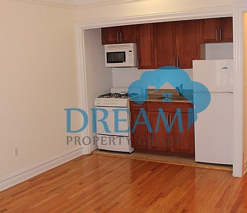 5th image of 4323 40th St APT 4F