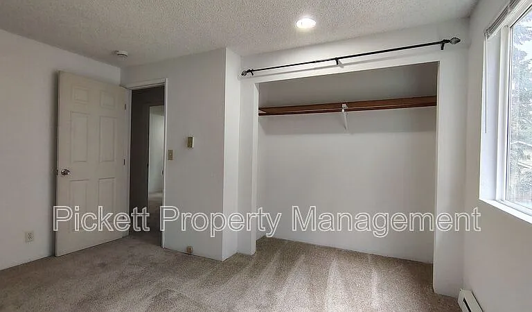 1803 Winfield Ave #B — Photo 12