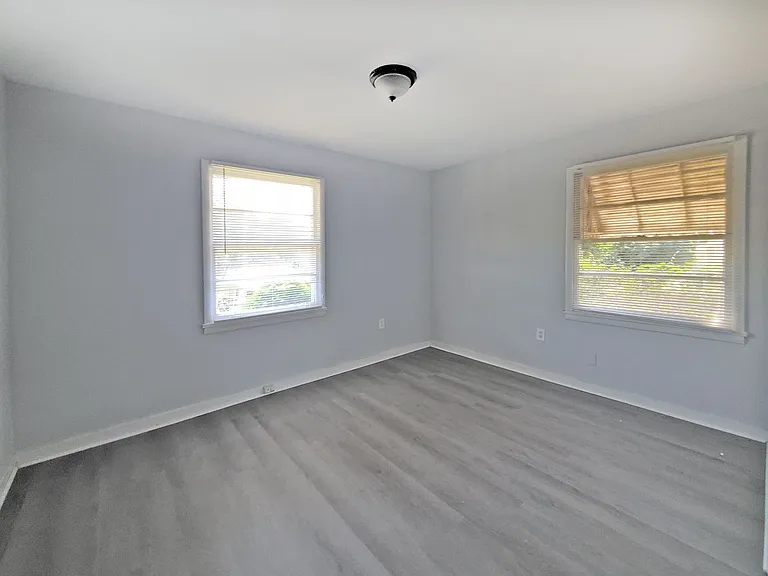 310 Lincoln St SW — Photo 16