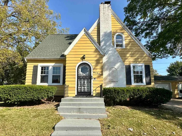 303 S Ringold St, Janesville, WI 53545