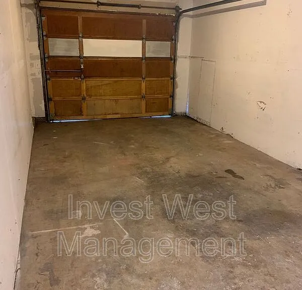 3331 NE 57th Ave #4 — Photo 5