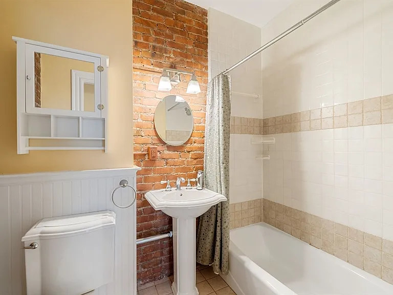 118 Perkins St #3 — Photo 23