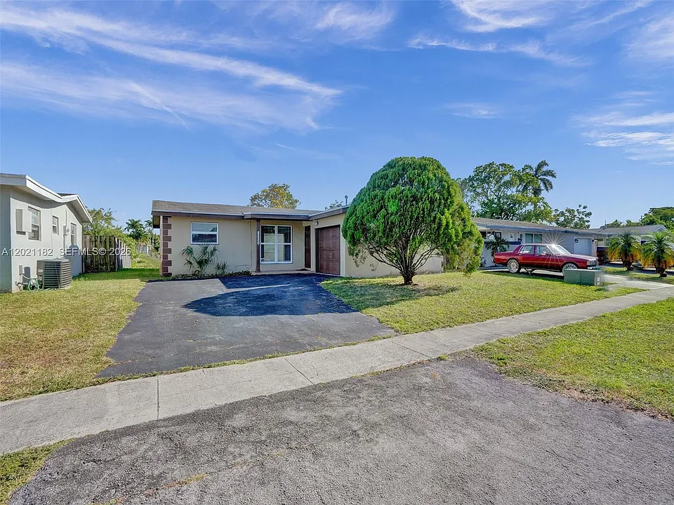 8550 NW 27th Pl