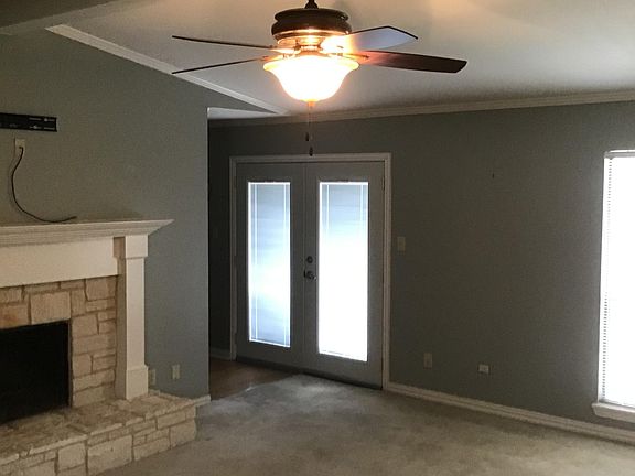 3rd image of 466 Woodhurst Dr