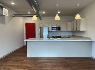 307 N 3rd St APT 208, Burlington, IA 52601