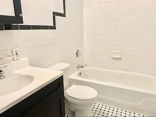 Rented by Mason Group LLC | media 25