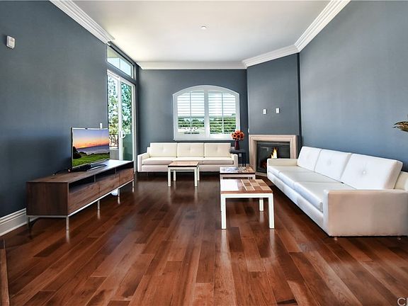 3rd image of 901 Deep Valley Dr Suite 214