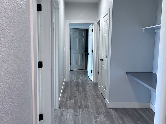 3rd image of 14251-14252 E 1st Dr