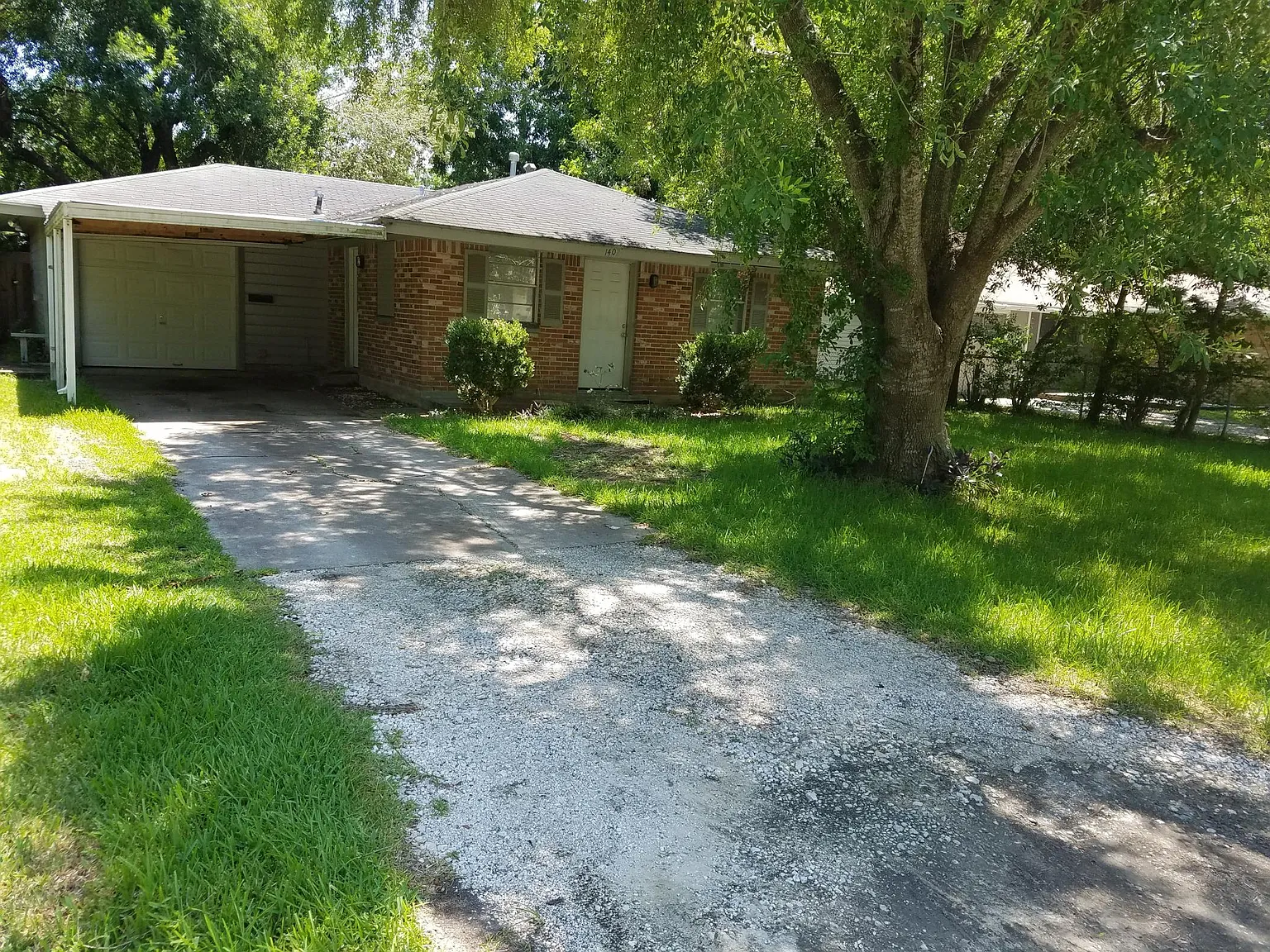 3 bed, 1000 sqft, $1,400 — Photo 2