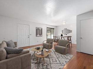 2143 W Steele Ln, Santa Rosa, CA 95403