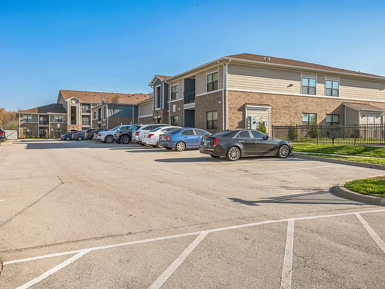Frontgate Apartments — Photo 51