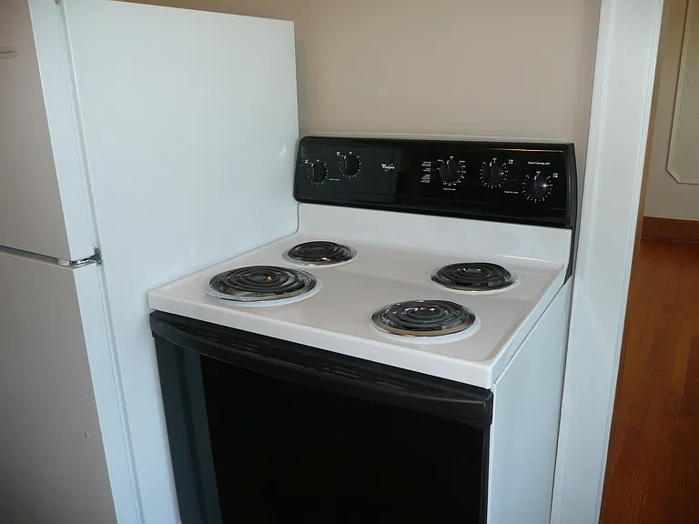 29202 Lowell St #UPPER FLAT — Photo 17