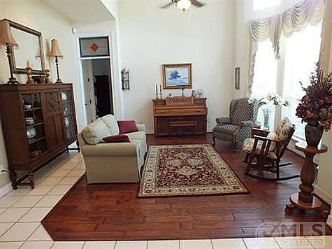 4th image of 2821 Regents Park Ln