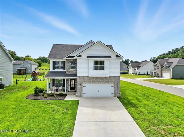 802 Waterwoods Trl, Sevierville, TN 37876