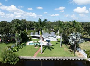 835 Seacrest Dr, Largo, FL 33771