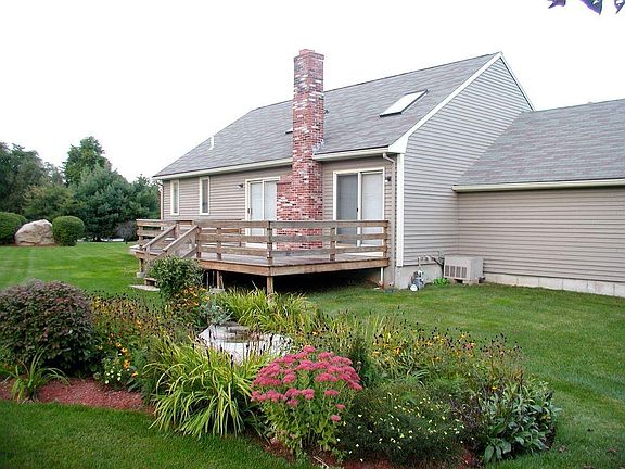 2nd image of 104 Copperwood Dr #104