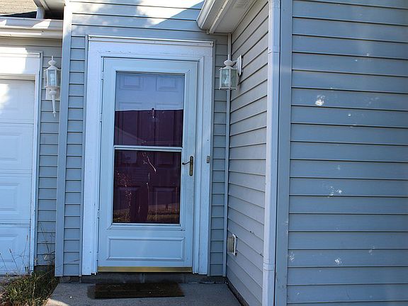 3rd image of 4211 Fletcher Dr
