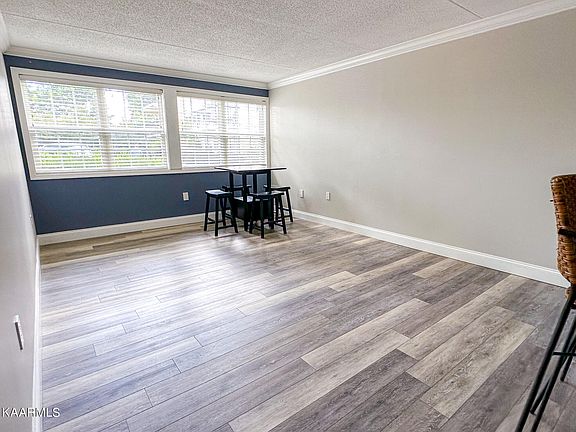5th image of 2749 Sullins St APT 111