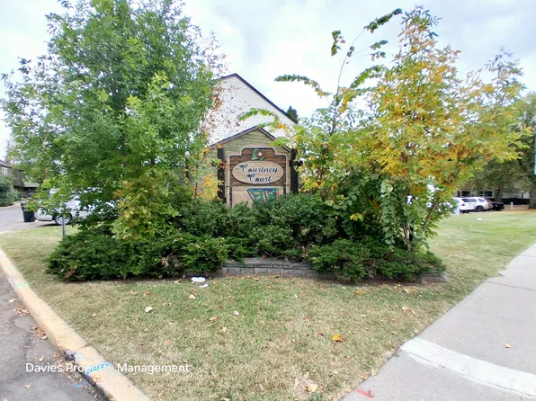 460 Abbottsfield Rd NW, Edmonton, AB T5W 4R3