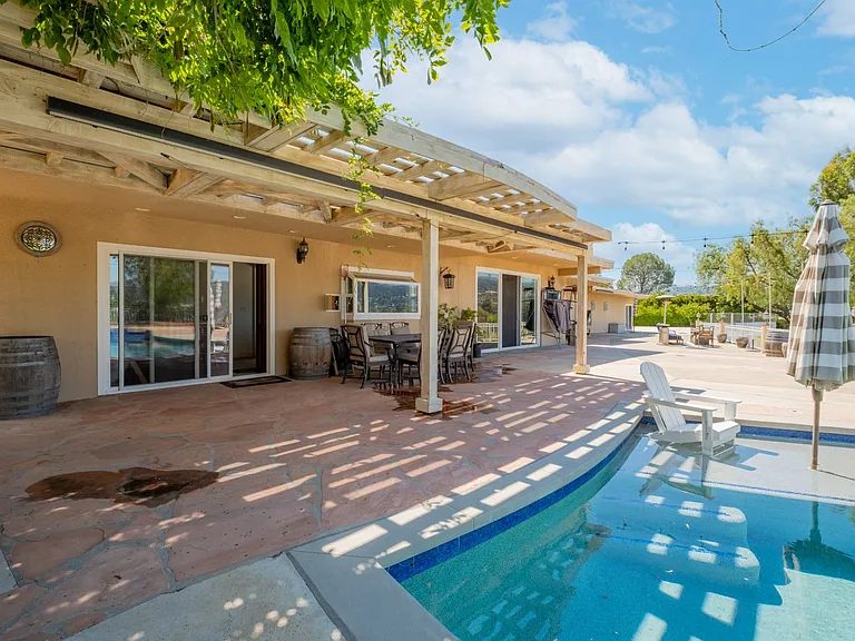 4321 Clear Valley Dr — Photo 54