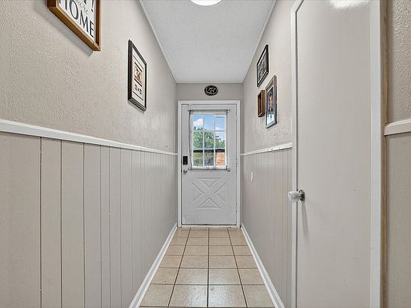 2nd image of 408 Grandview Dr