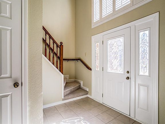 5th image of 340 Parkview Pl