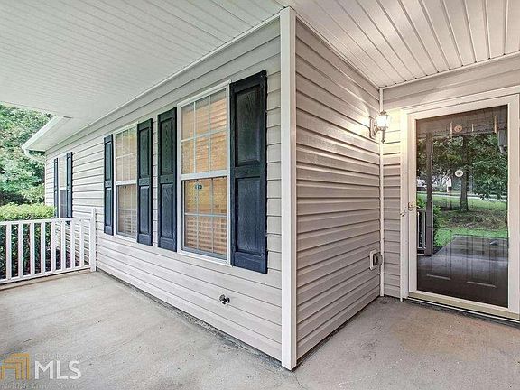 4th image of 2804 James Henry Dr