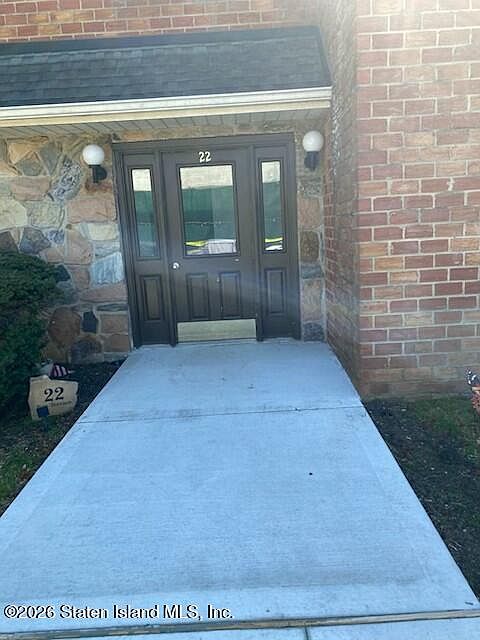 1st image of 22 Bay Ter APT 1F