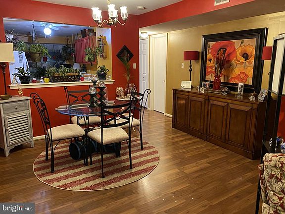 5th image of 20327 Beaconfield Ter APT 101