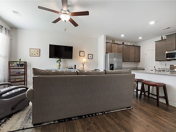 4th image of 104 Village Main