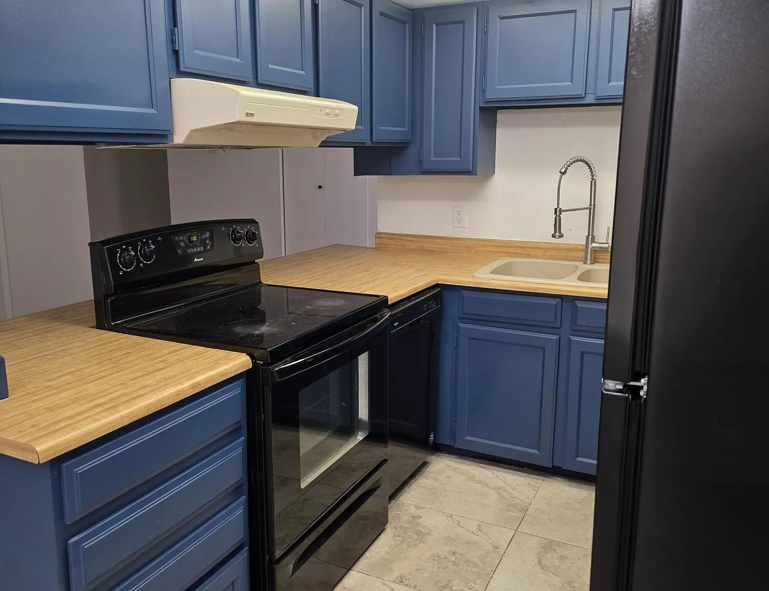 3 bed, 1.5 bath, 1497 sqft, $1,600 — Photo 3