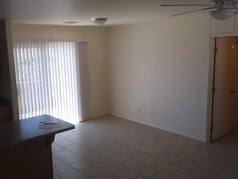 354 W Hollamon St #D — Photo 6