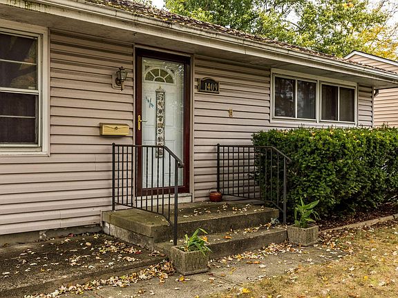 3rd image of 1409 Byron Ave