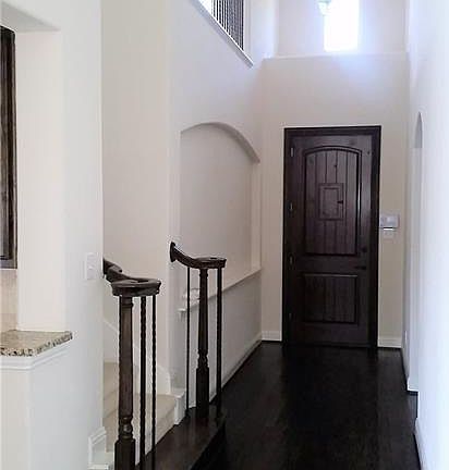 3rd image of 5517 Dearborn Ln