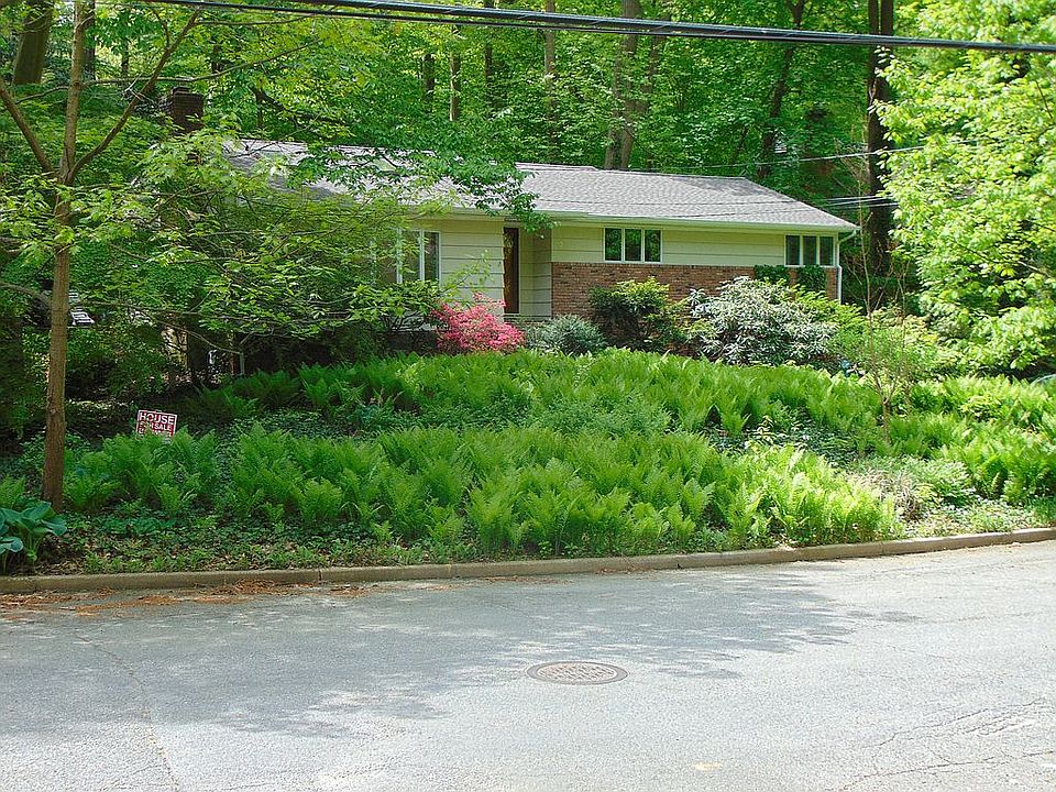 1st image of 7 Glengariff Dr